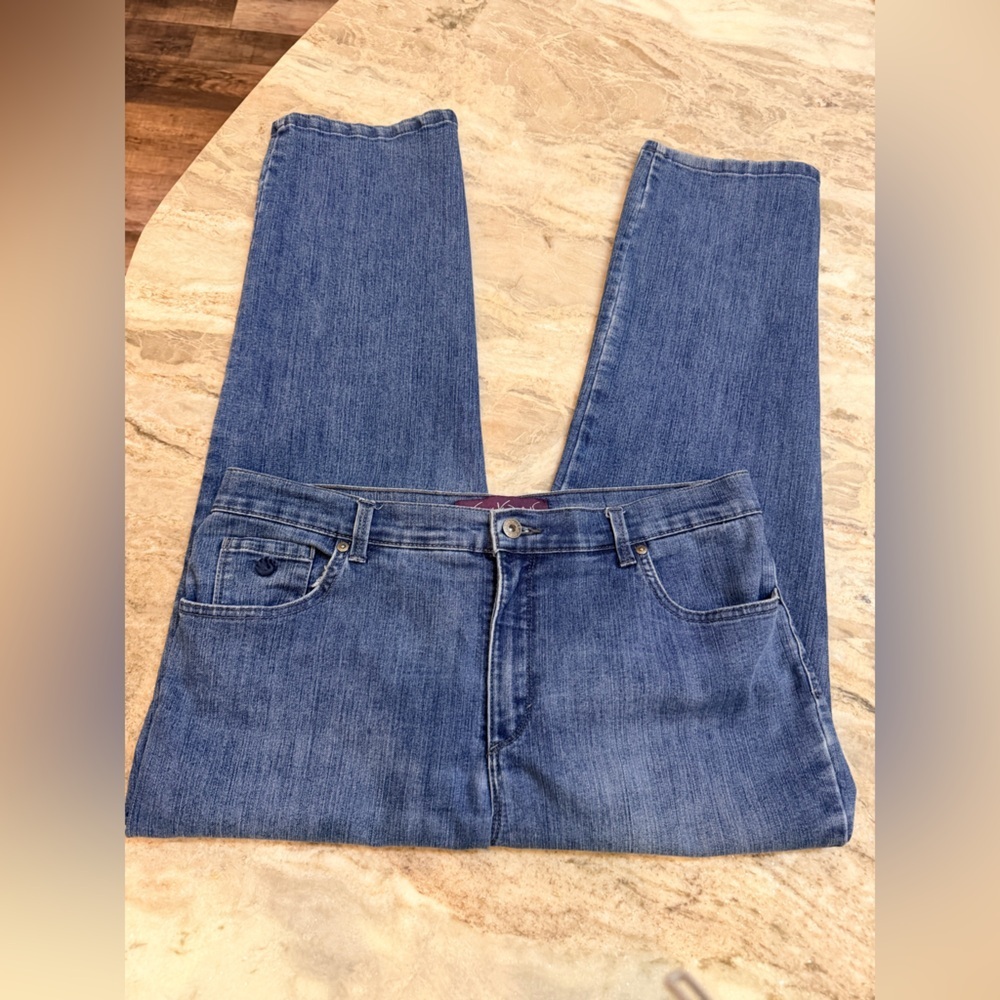 Gloria Vanderbilt Women’s Jeans Size 14 P Medium Wash Straight Leg